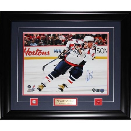 MIDWAY MEMORABILIA Midway Memorabilia Alexander Ovechkin Washington Capitals Signed 16X20 Frame ovechkin_16x20_signed